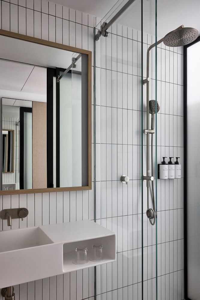 Little National Hotel Newcastle Standard Room, 1 King Bed 7