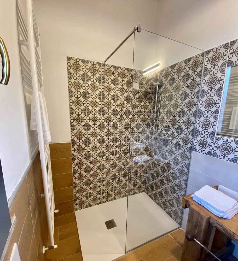 Cascina Mora Bassa Deluxe Room 5