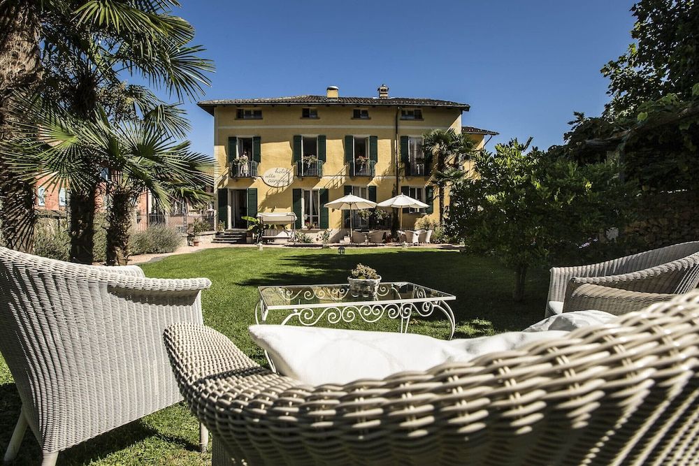 Swiss Historic Hotel Villa Carona