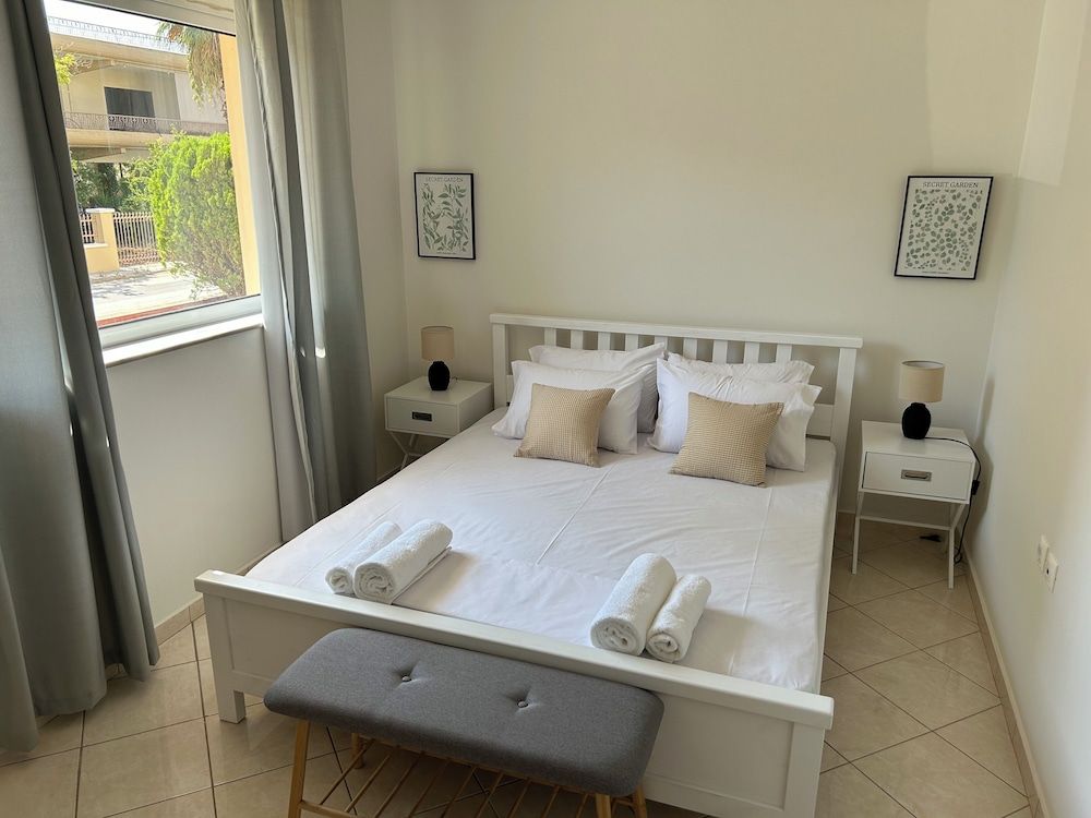 Mesogaia Home Comfort Apartment, City View 3