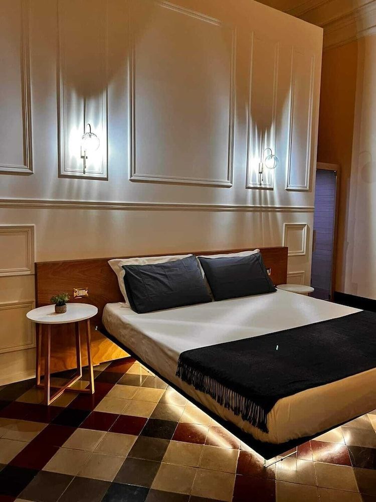 Deluxe Triple Room, Sauna, City View