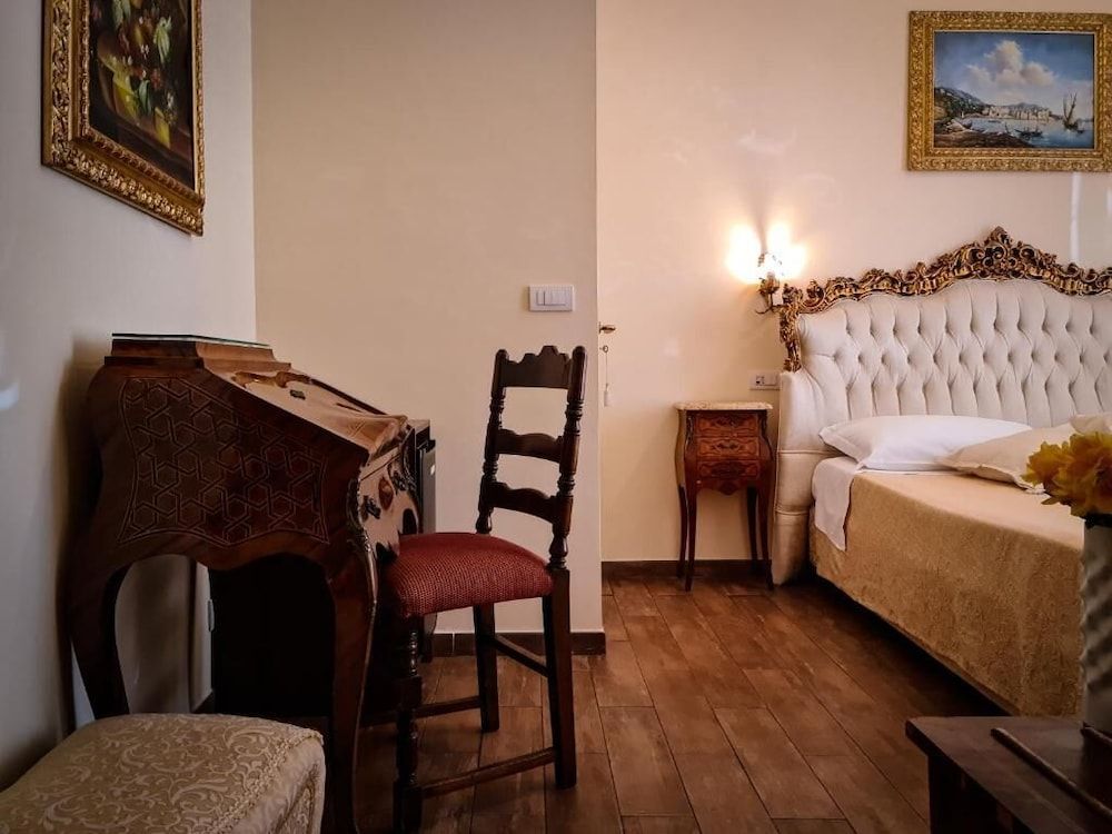 B&B Joan's Heritage Superior Double Room 6