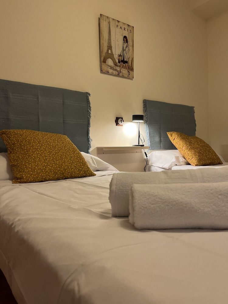HOSTAL CORPER NAVALCARNERO Double or Twin Room 11