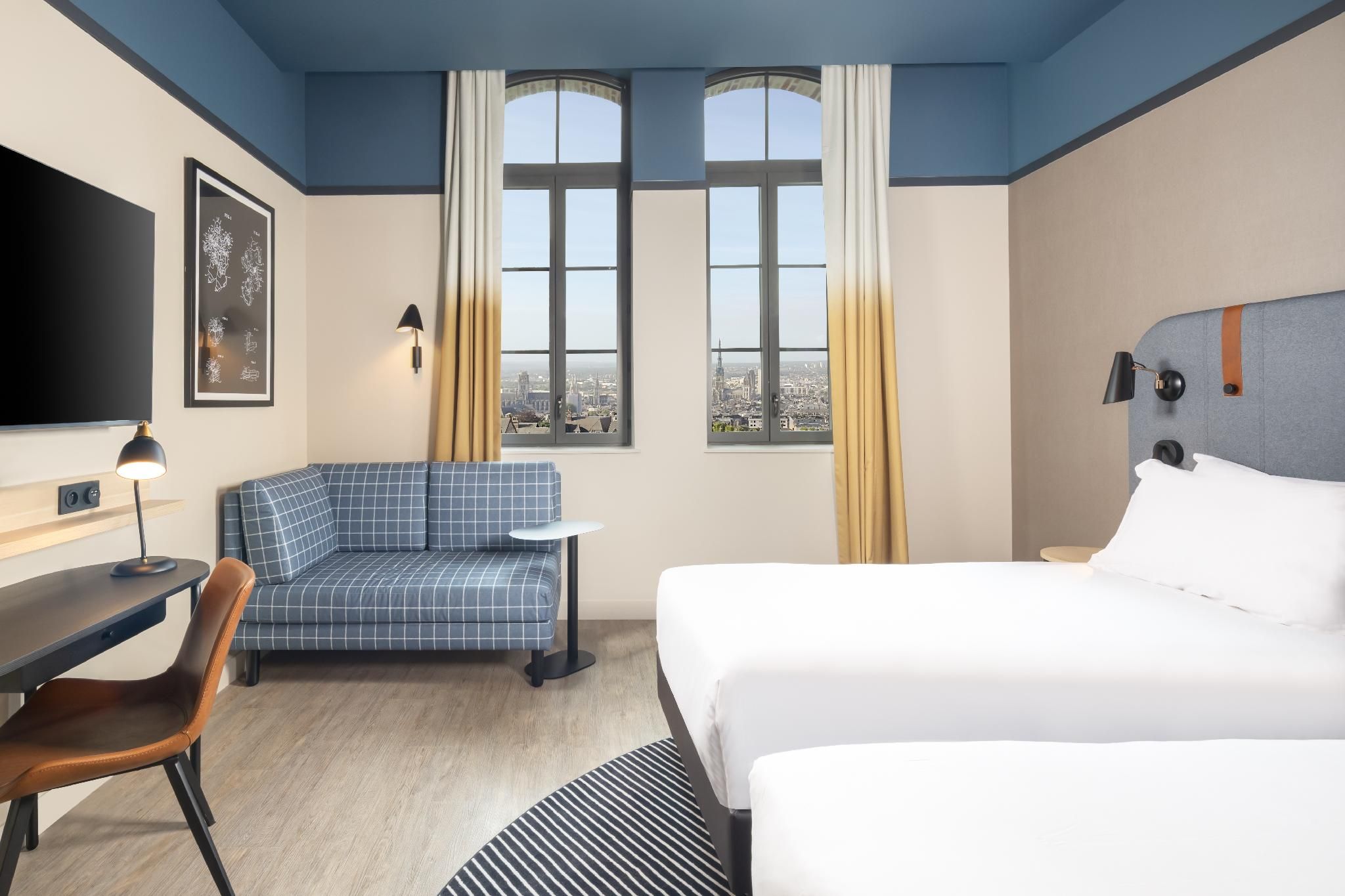 2 Twin Beds Cathedral And City View Deluxe