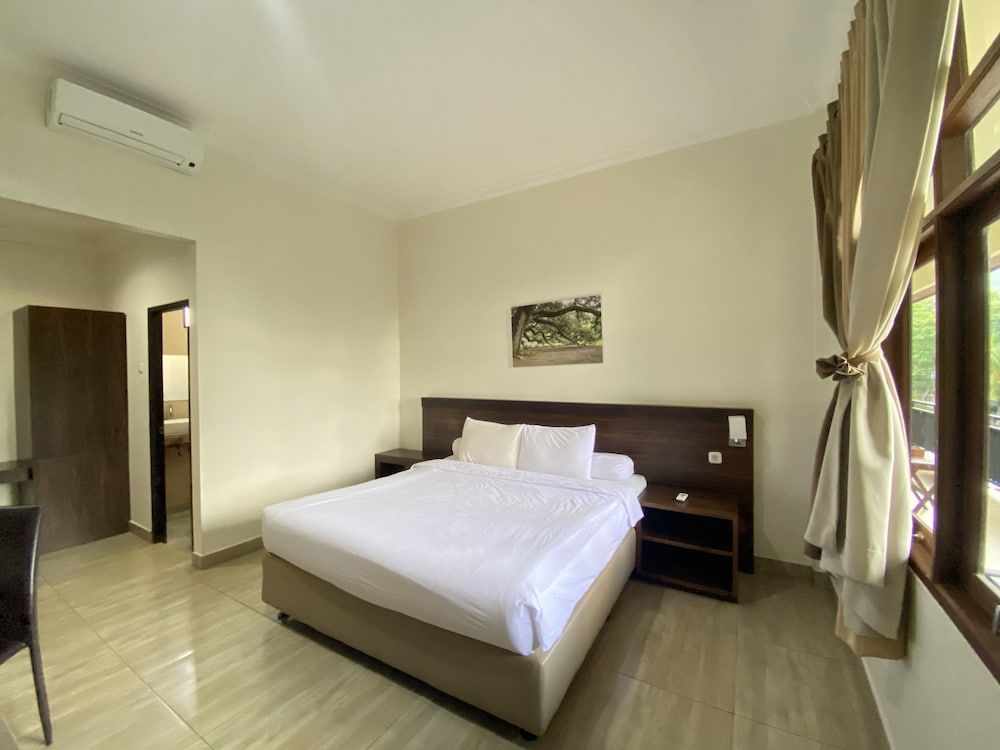 Dayang Resort Singkawang Superior Double or Twin Room, Mountain View 2