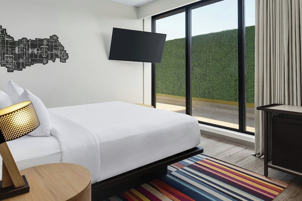 Aloft Guest Room King Bed - Limited View