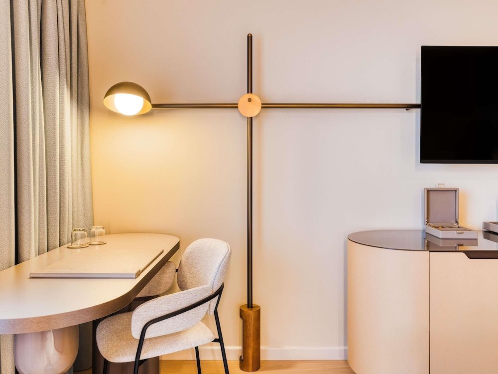 Mövenpick hotel Brussels Airport Standard Room, 2 Twin Beds 7