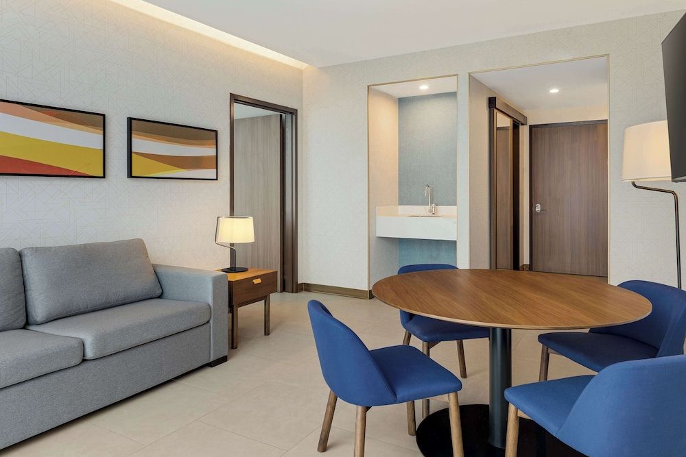 Hilton Garden Inn San Jose Airport City Mall Suite, 1 Bedroom 5