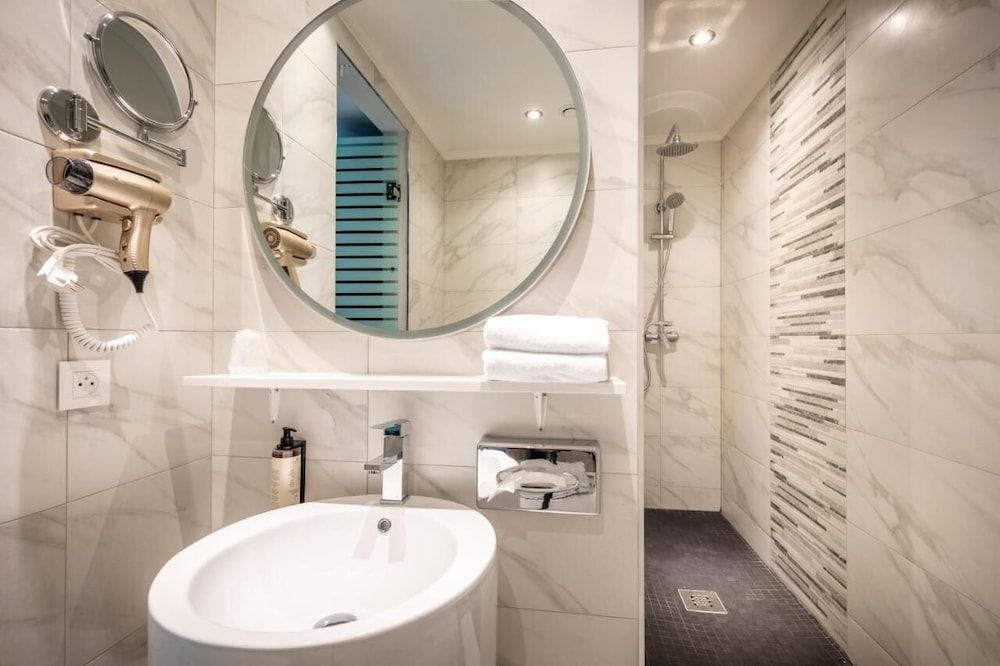 Hotel Jamingo Twin Room 3