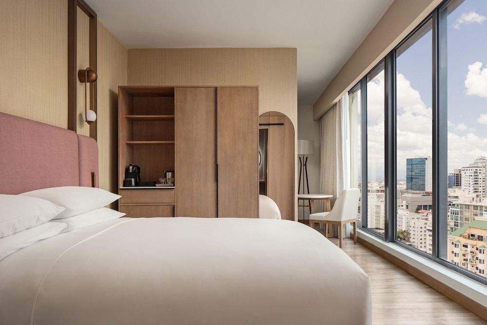 Club Suite, 1 Bedroom, City View