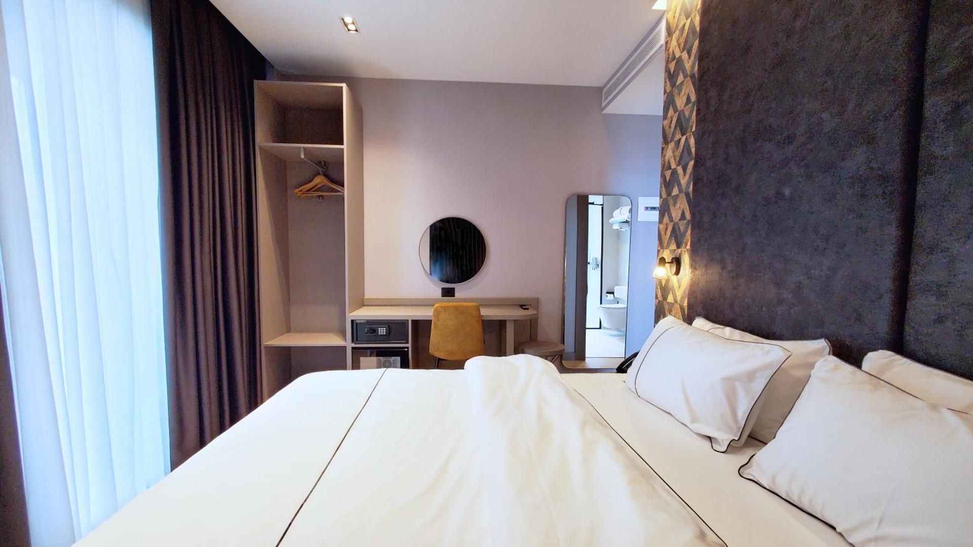 Deluxe Double Room with Balcony