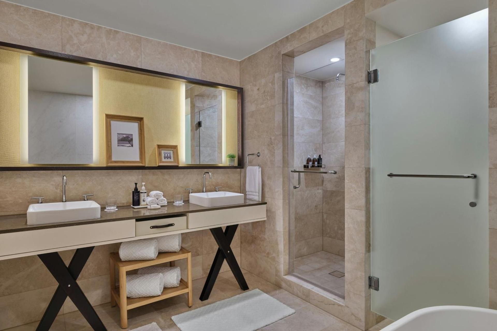 Deluxe Double Room with Two Double Beds, Balcony and Partial Ocean View