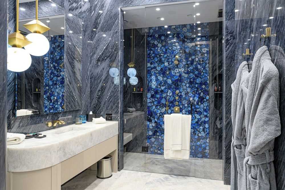 Seven Visions Resort and Places, the Dvin Royal Suite 7