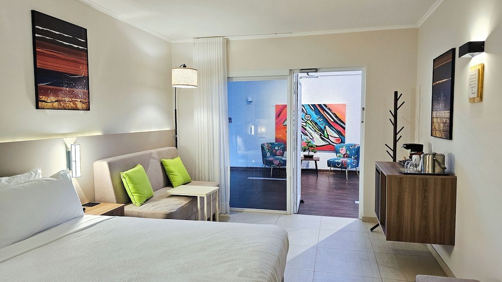 Standard Room, 1 King Bed, Non Smoking