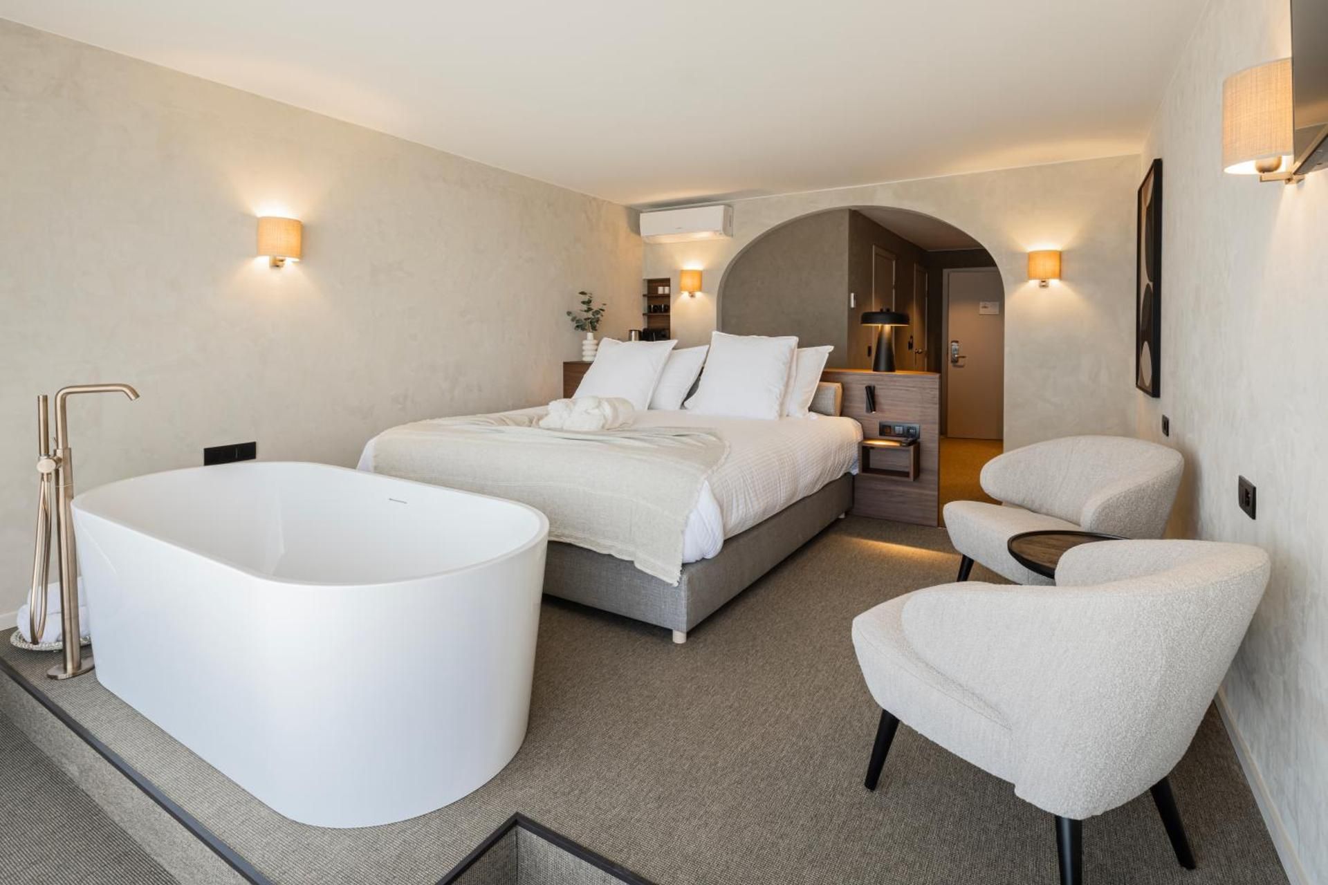 Junior Suite with Sea View - Pet Free Room