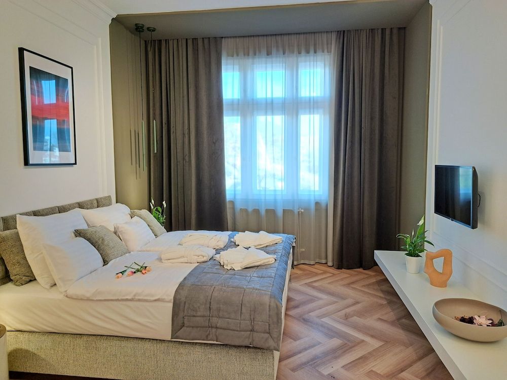 Hotel Domus Collis Deluxe Suite, 1 Bedroom, Kitchenette, City View 2
