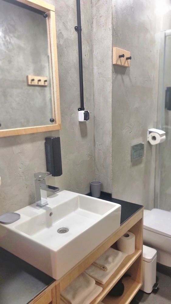 ART HOTEL 158 Deluxe Triple Room 2