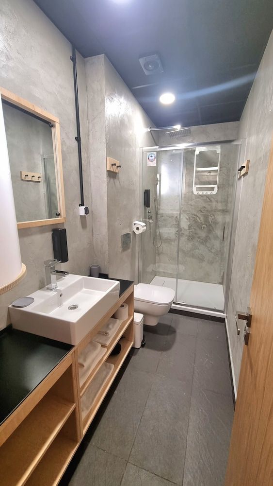 ART HOTEL 158 Exclusive Quadruple Room 2