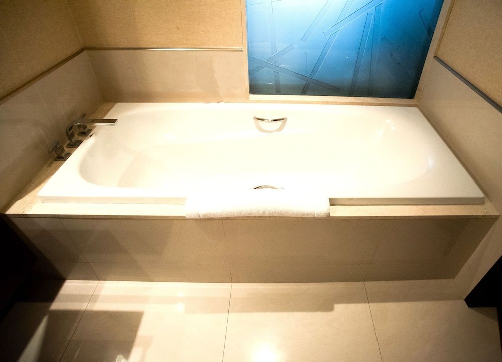 Hilton Mendoza Room, 1 King Bed (Executive Floor) 5