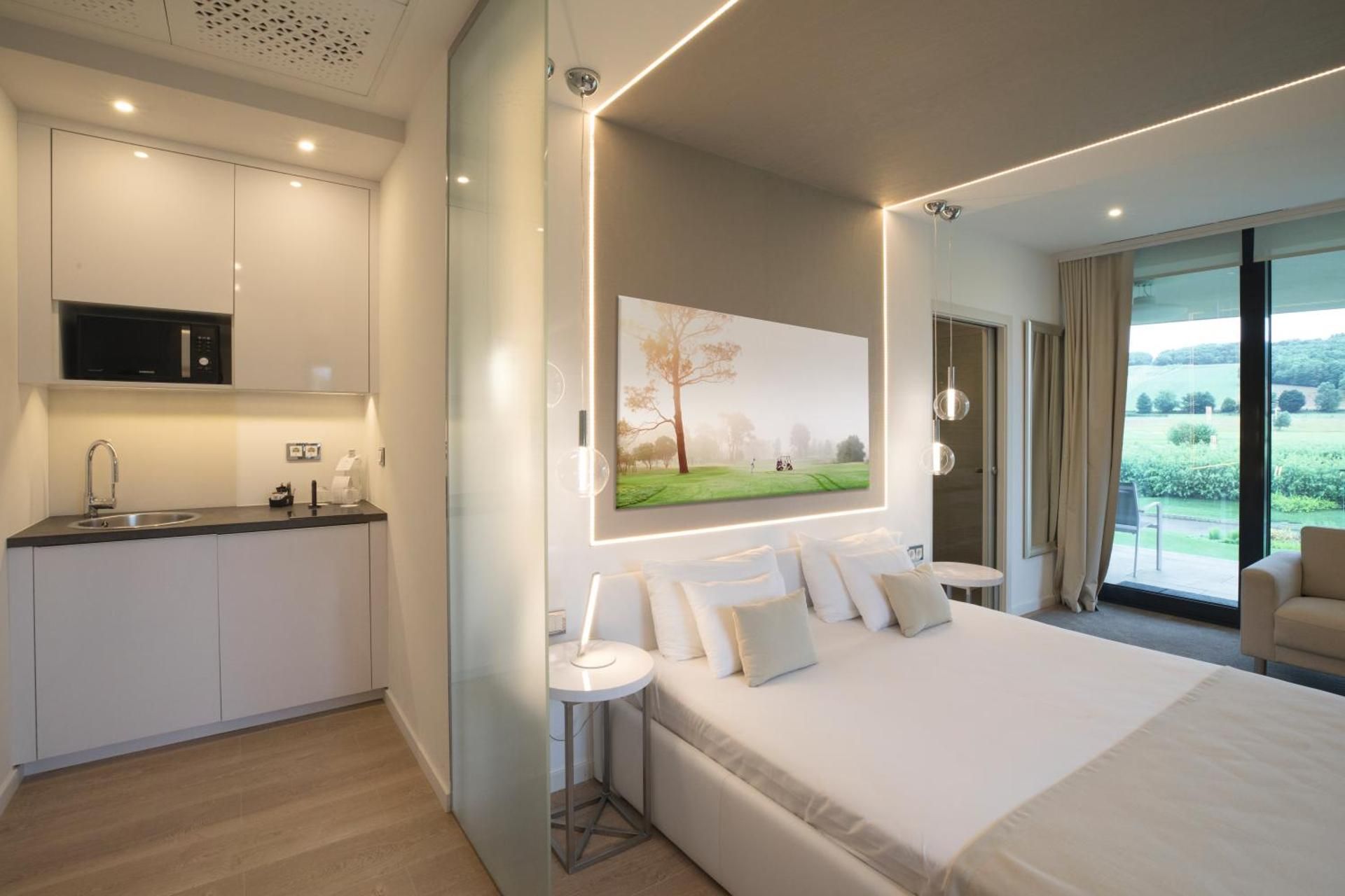 Superior Golf Studio Suite with Terrace