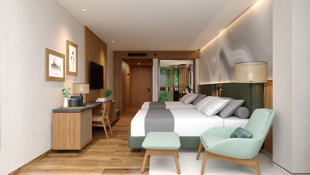 Room, 2 Queen Beds, City View