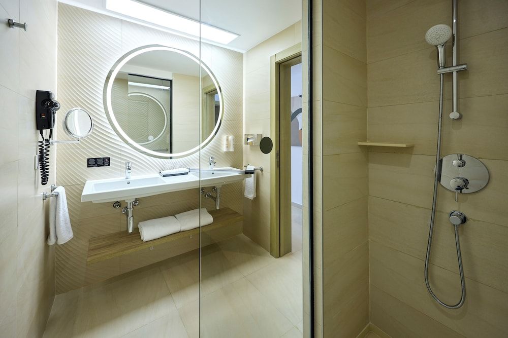 Hotel Riu Palace Aquarelle - All Inclusive Junior Suite (Swim-Up | 18+ | B2C-US) 4