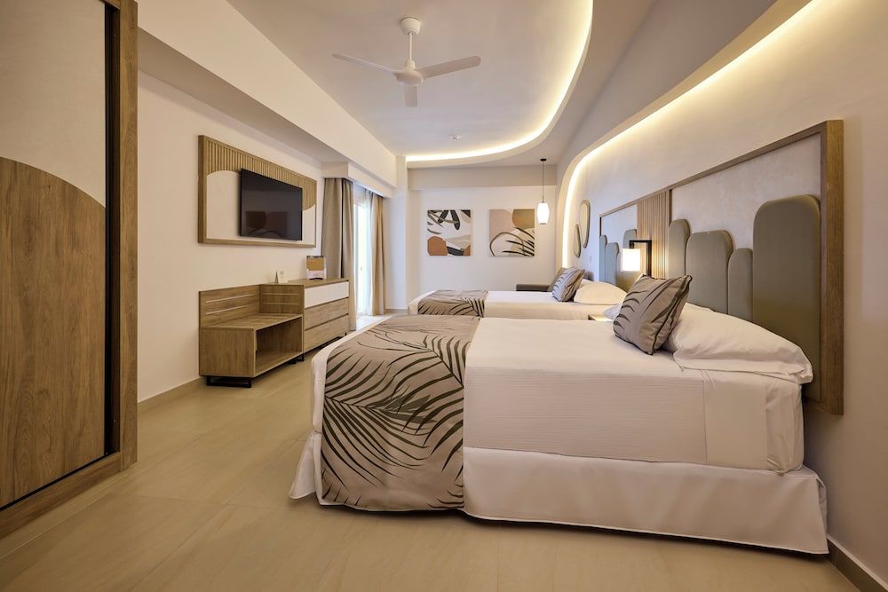 Hotel Riu Palace Aquarelle - All Inclusive Family Room, 2 Bedrooms, Ocean View (B2C-US) 2