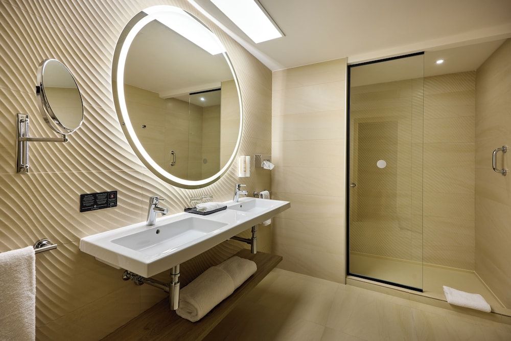 Hotel Riu Palace Aquarelle - All Inclusive Family Room, 2 Bedrooms, Ocean View (B2C-US) 4