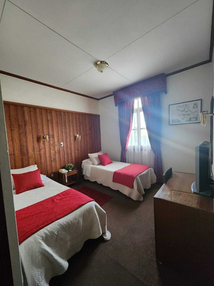 HOTEL MERCURIO Twin Room 2