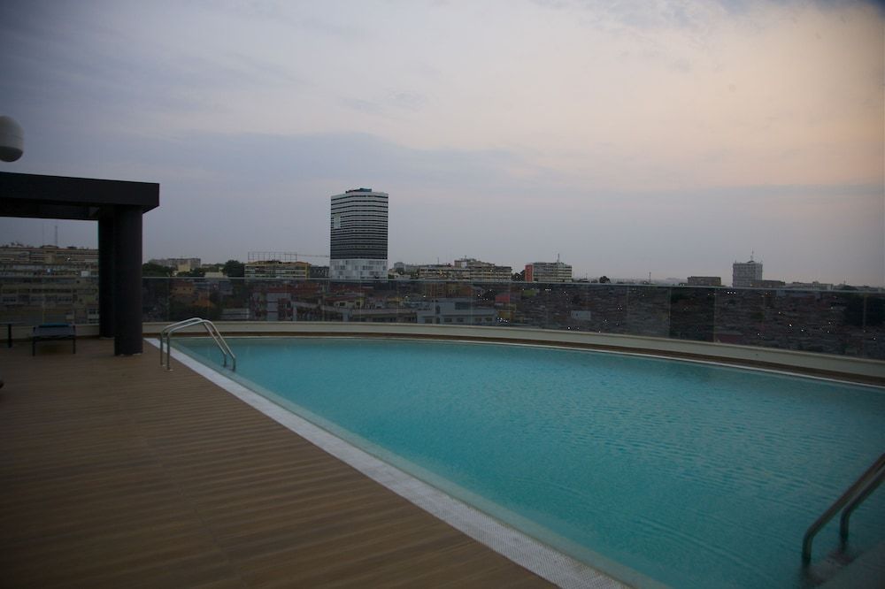 Rooftop pool