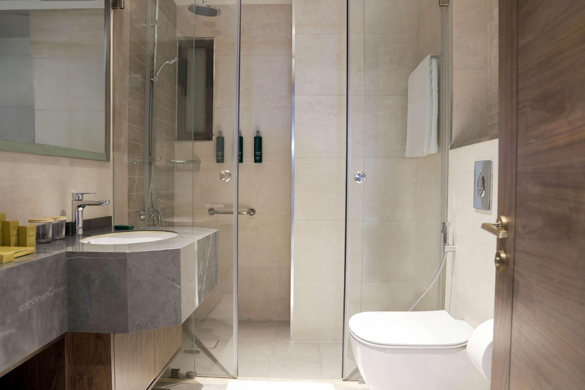 KING ONE BEDROOM SUITE