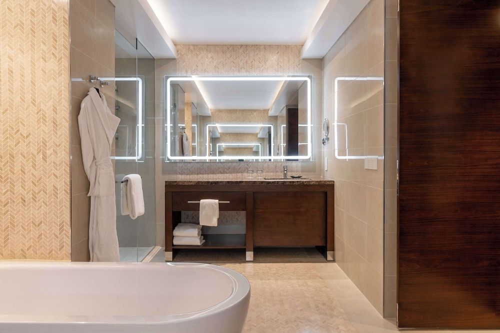 Radisson Blu Hotel, Conakry Presidential Suite, Balcony, Ocean View 3