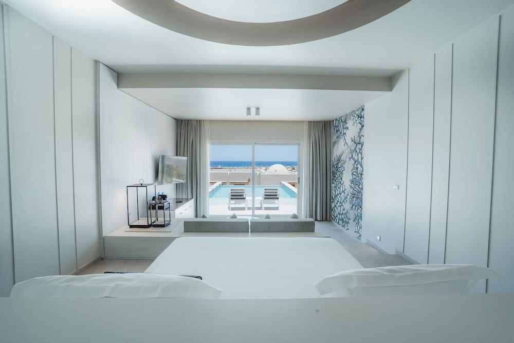 SENTIDO Reef Oasis Suakin Resort Swim Up Suite 2