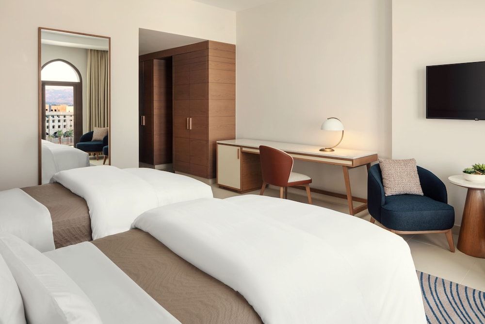 Superior Room, 2 Twin Beds, Balcony, Pool View
