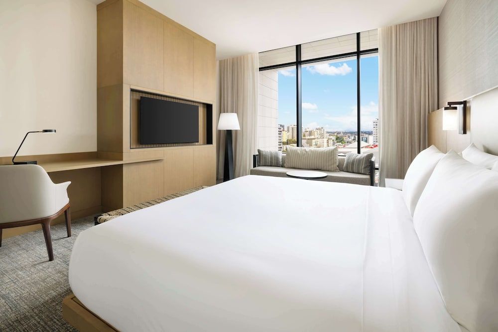 Hotel Santiago, Curio Collection by Hilton