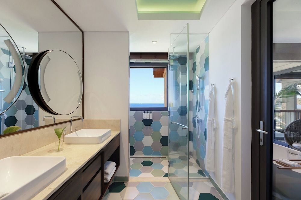 Intercontinental Dominica Cabrits Resort & Spa by IHG Suite, 1 Bedroom, Bathtub, Ocean View (Outdoor Bathtub) 2