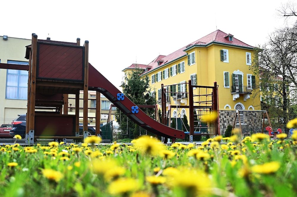 Children's Play Area