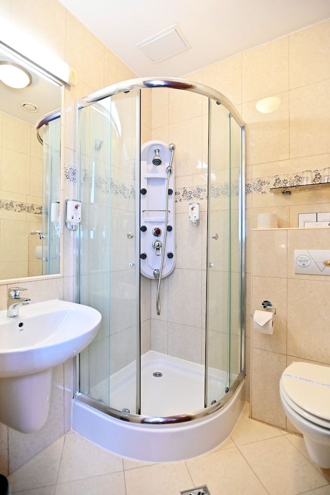 Hotel Eger & Park Superior Double Room 7