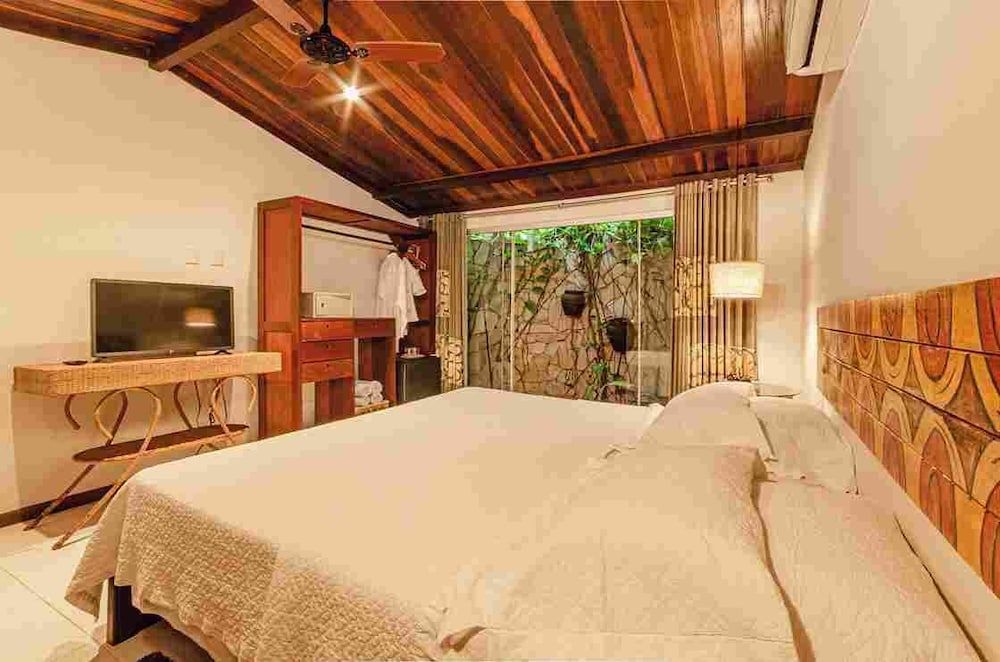 Ponta do Madeiro Family Room 2