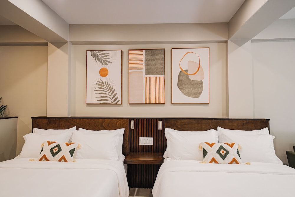 The Palms Belize Deluxe Studio Suite, 2 Queen Beds, Pool View