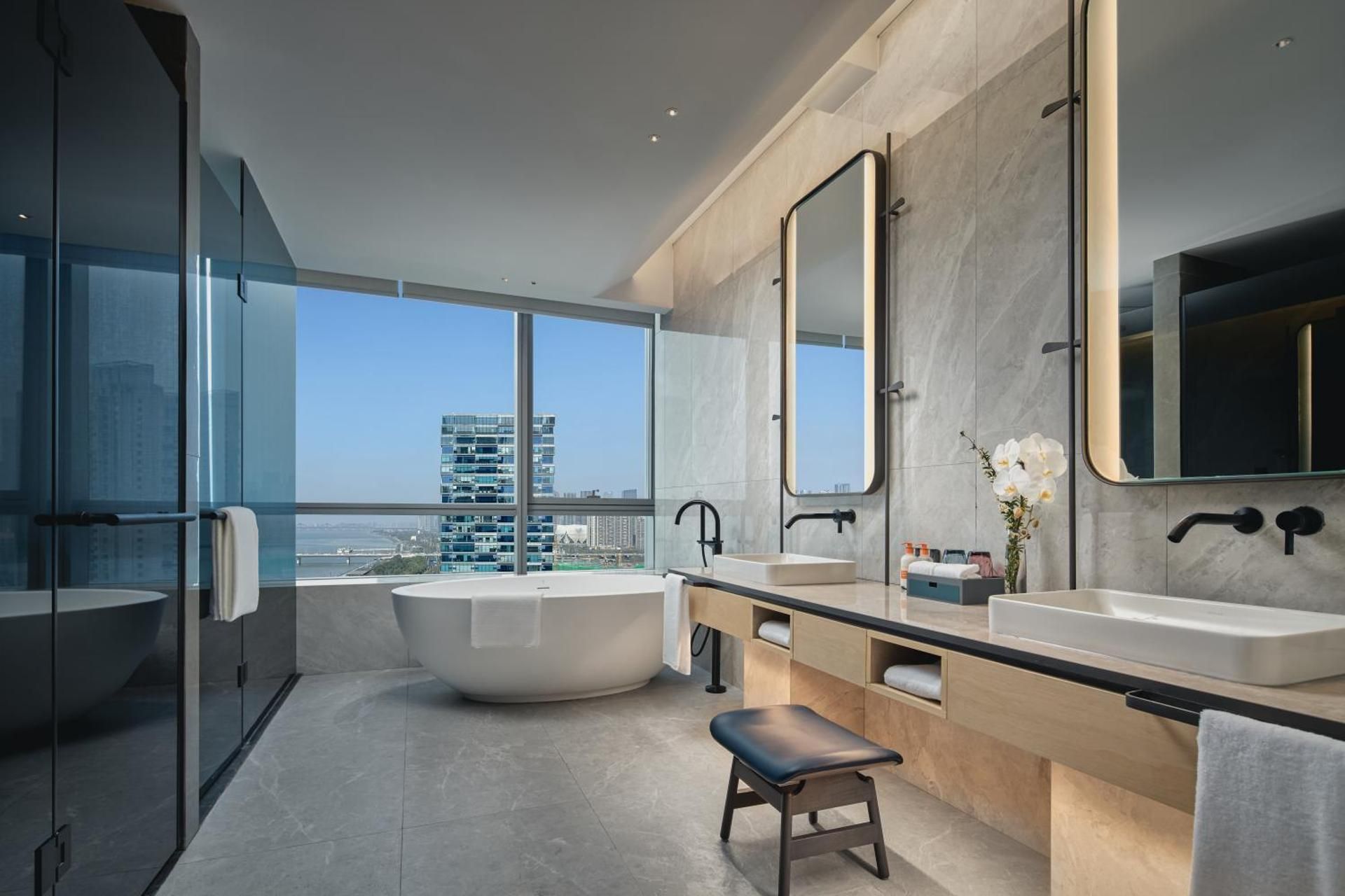 1 Bedroom Suite River View