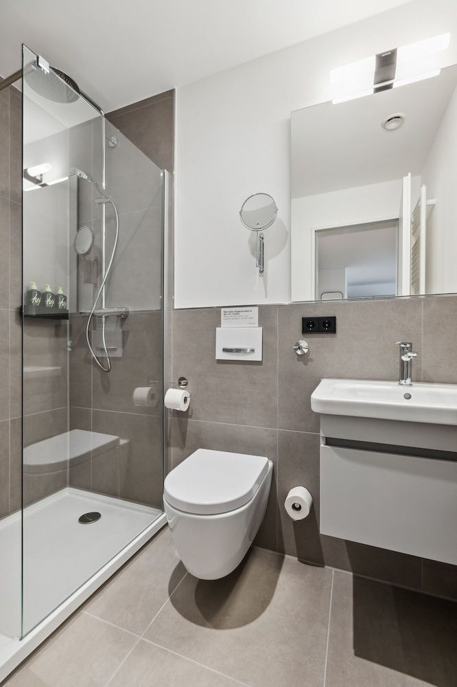 Limehome Oberhausen Paul-Reusch-Str. Suite with sofa bed 4