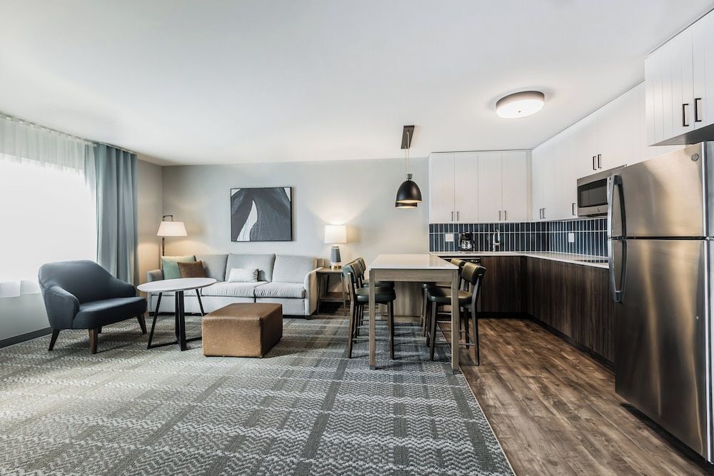 Staybridge Suites Dawson Creek by IHG Suite, 1 Bedroom, Kitchen (Dining) 2