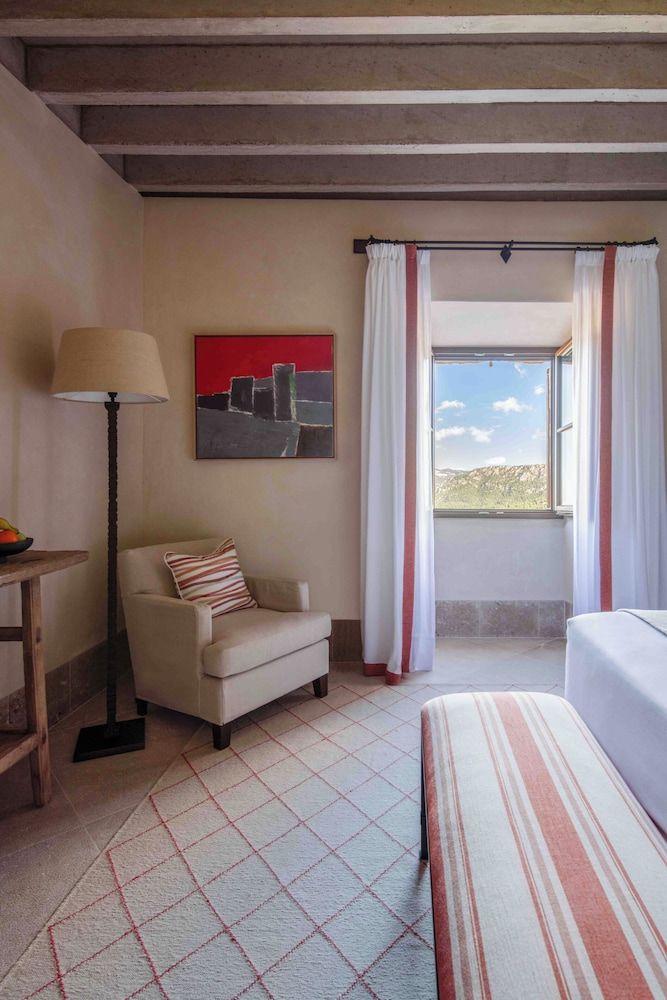 Room, Sea View