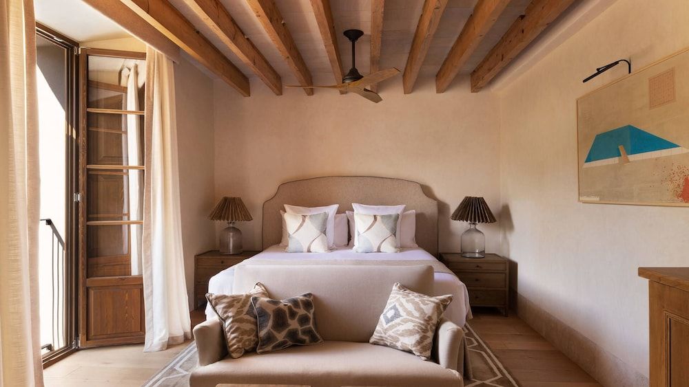 Room, Mountain View