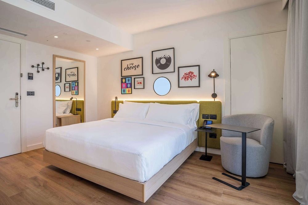 Room, 1 King Bed, Accessible