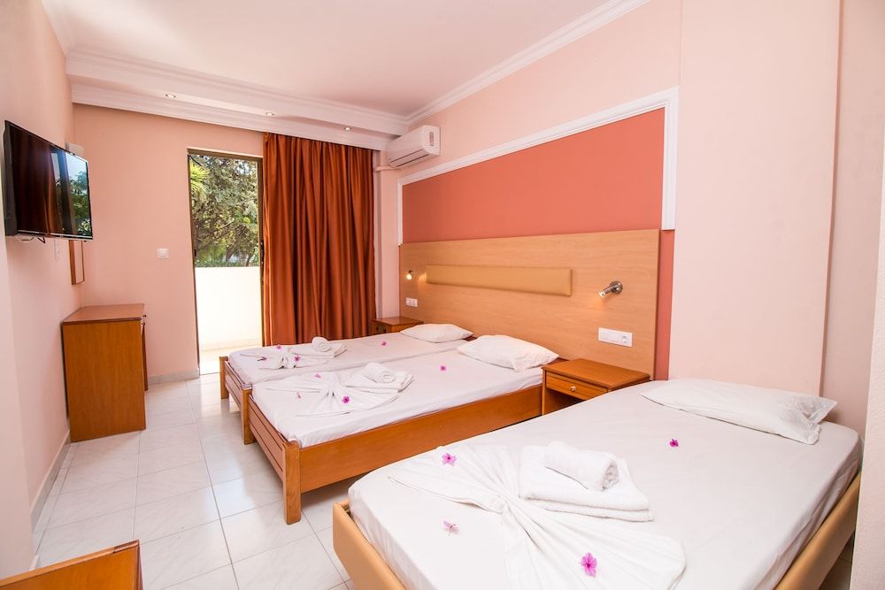 Basic Triple Room