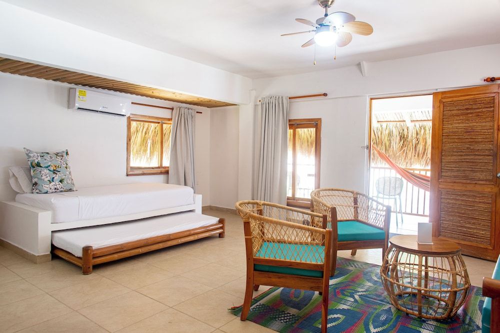 Hotel Isla del Sol Superior Bungalow 6