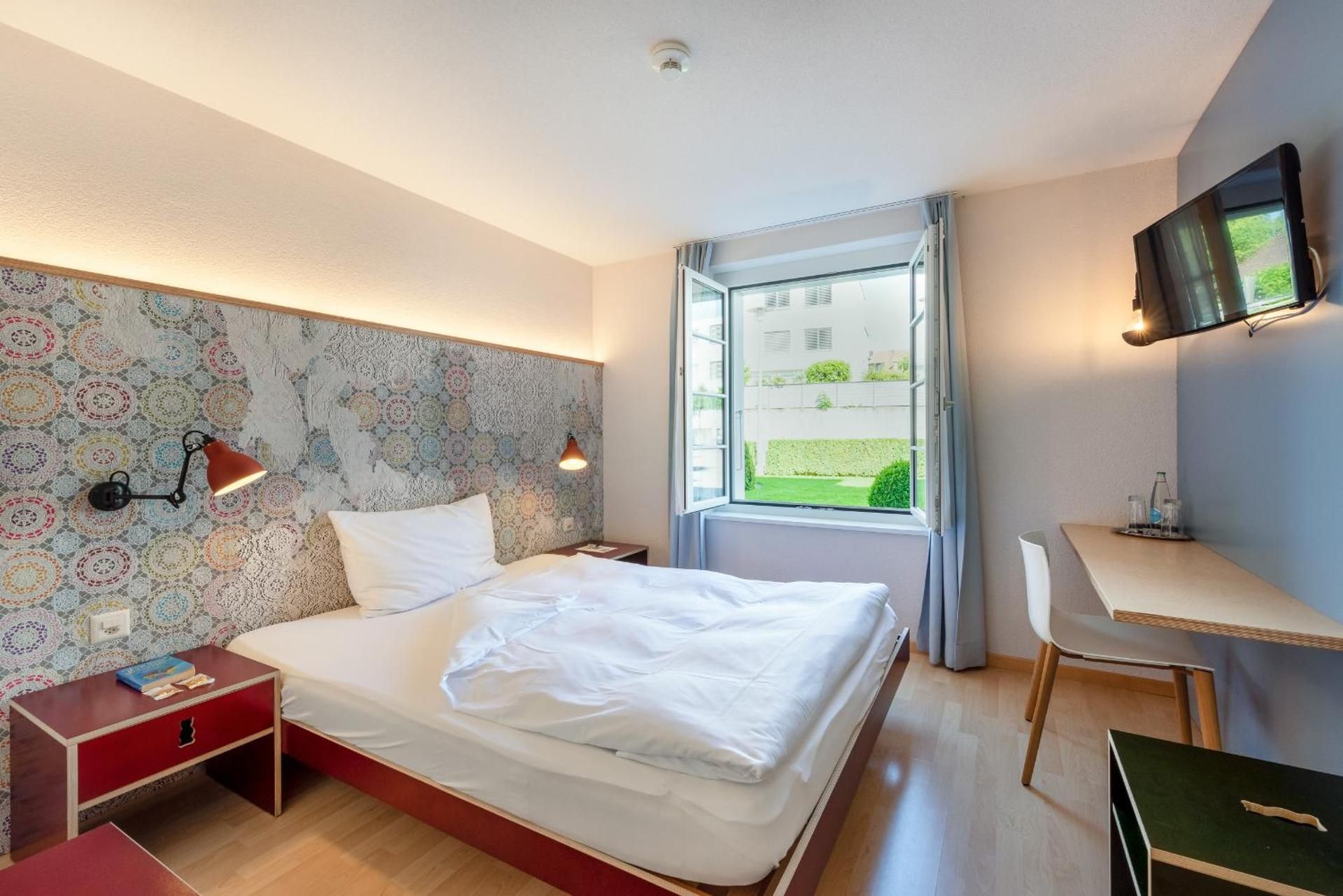 Double Room Street Side