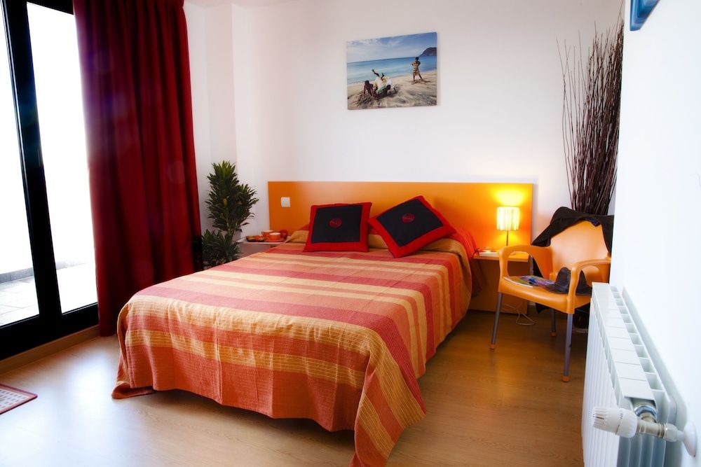 Apartamentos Turísticos Bahía de Boó Apartment, 3 Bedrooms, Bay View (5 People) 3